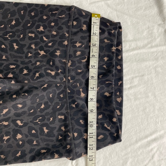 SOLD// Varley Montero High Waist Cheetah Print Cropped Leggings - Picture 6 of 14